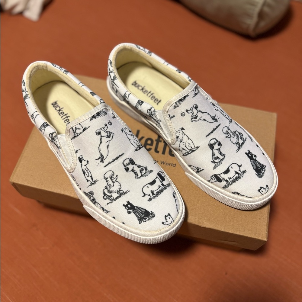 Bucket Feet White Slip-Ons with Black Pattern